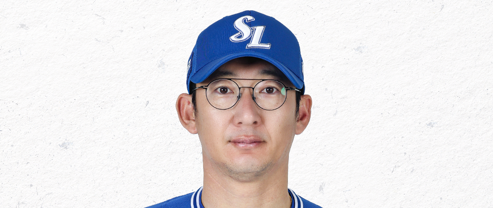 손주인수비코치 - 생년월일 : 1983-12-01, 키/몸무게 : 179cm / 82kg, 경력 : 서석초-진흥중-진흥고, 삼성입단 : 2017년   월