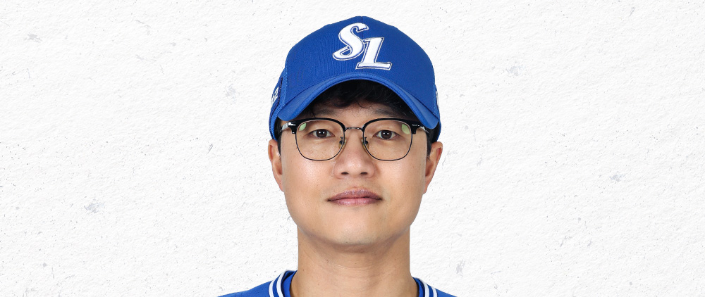 정병곤작전·주루·외야코치 - 생년월일 : 1988-03-23, 키/몸무게 : 173cm / 73kg, 경력 : 내당초-경복중-경북고-단국대, 삼성입단 : 2013년 &nbsp; 월